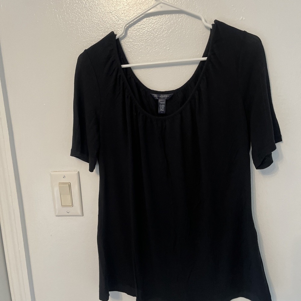 Banana Republic Women's Top Tee Black Pleated Neck & Shoulder - Size L -stretch